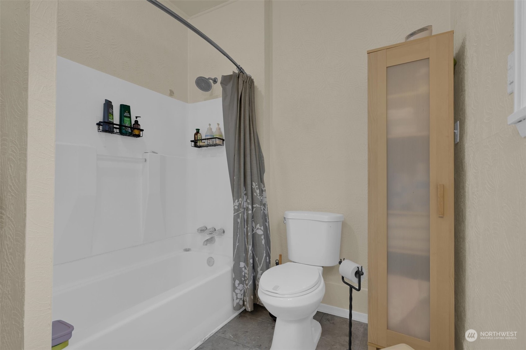 1122 S Fife Street Property Photo 16