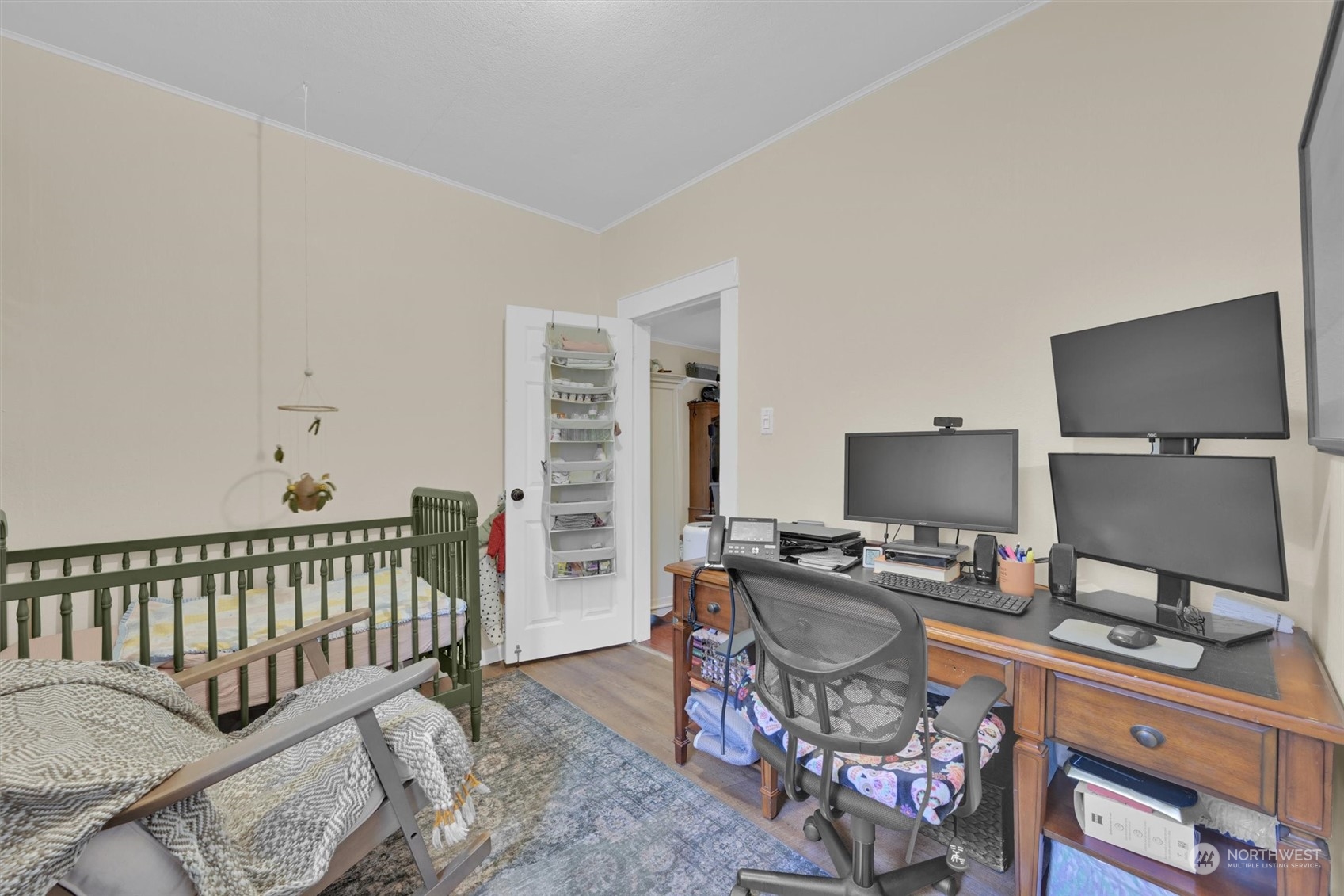 1122 S Fife Street Property Photo 23