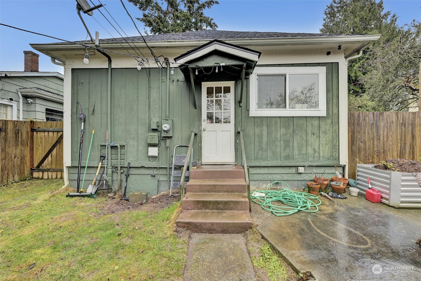 1122 S Fife Street Property Photo 29