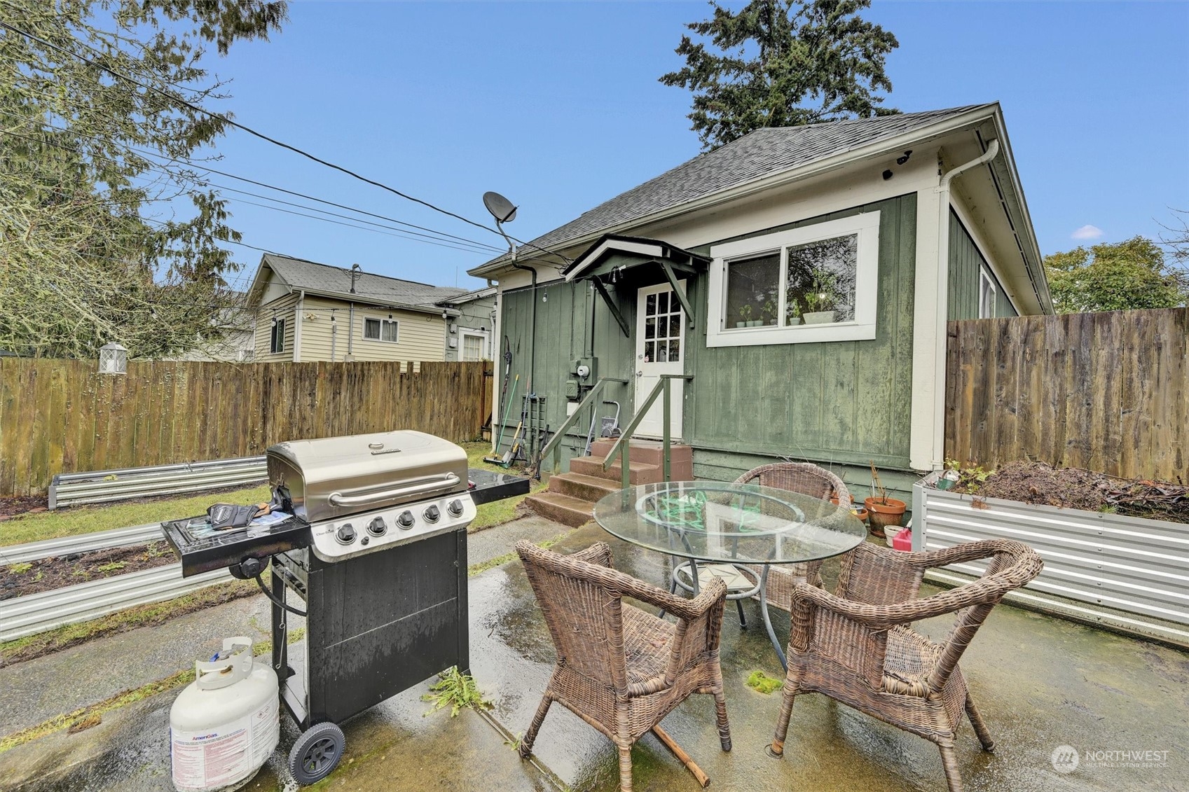 1122 S Fife Street Property Photo 30
