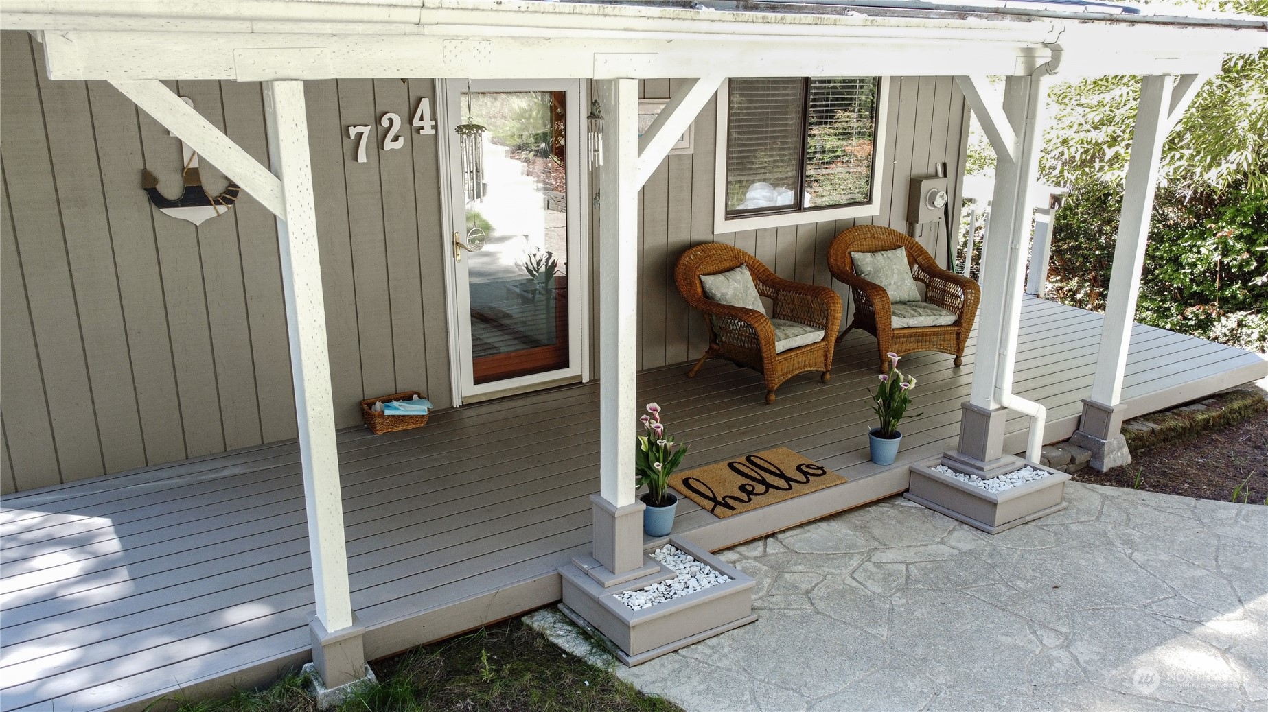 724 W Herron Boulevard Property Photo 3