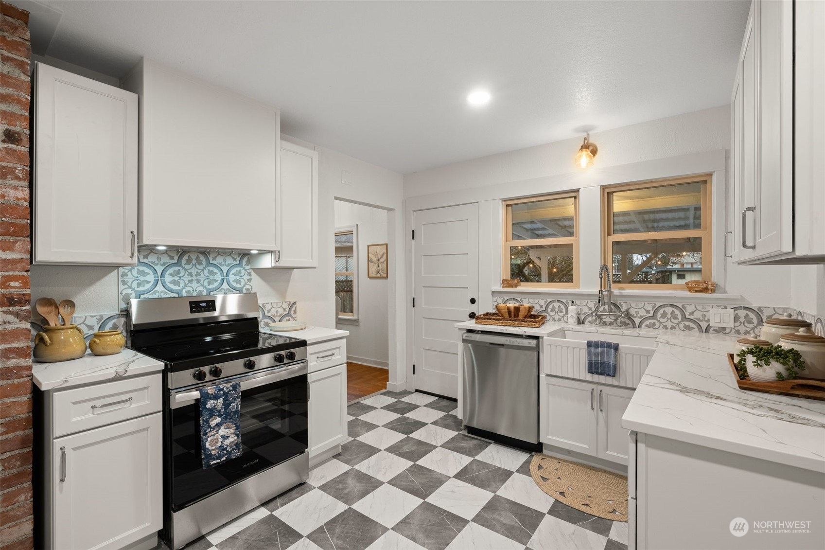 510 Bates Street Property Photo 12