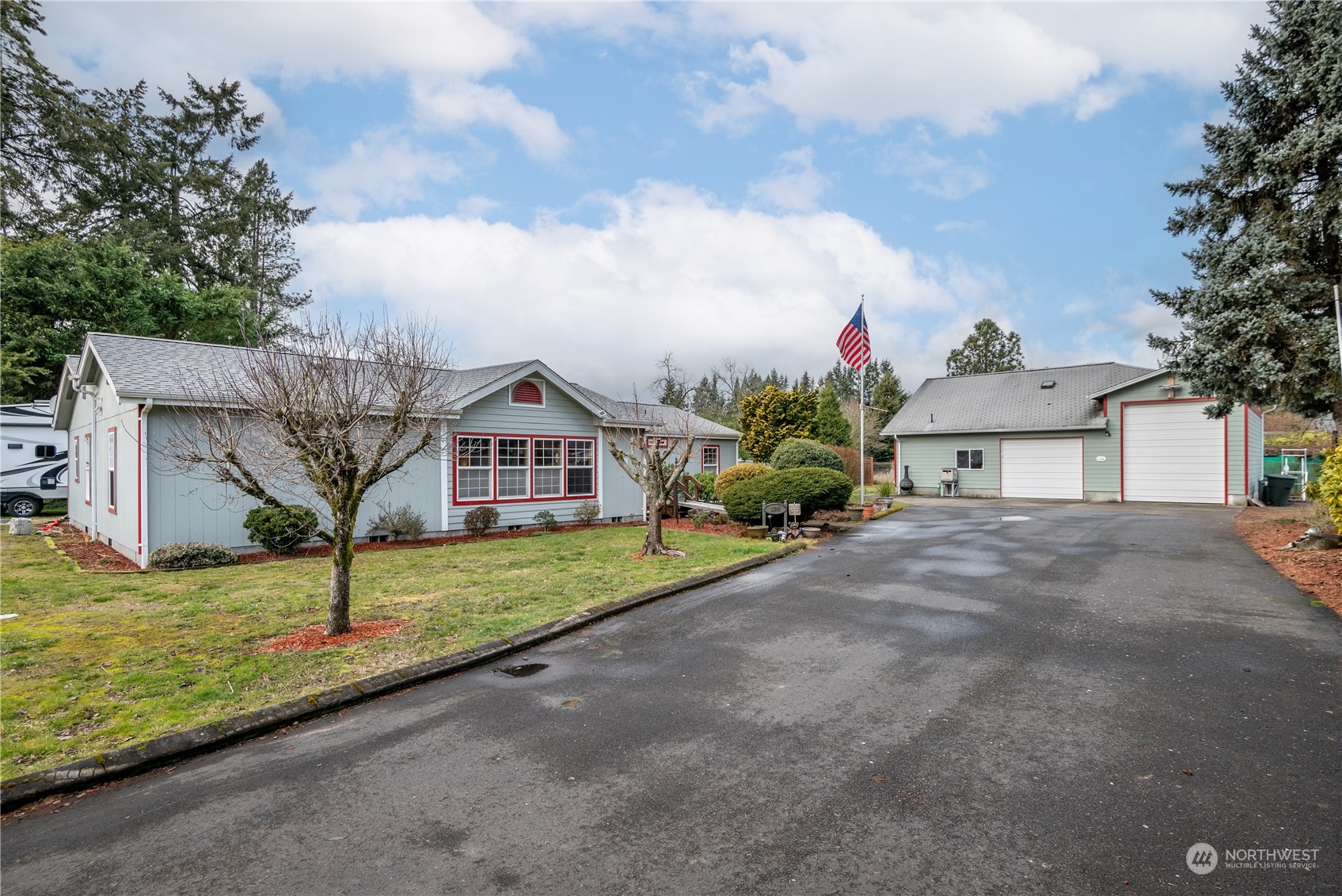 124 Cowlitz Drive Property Photo