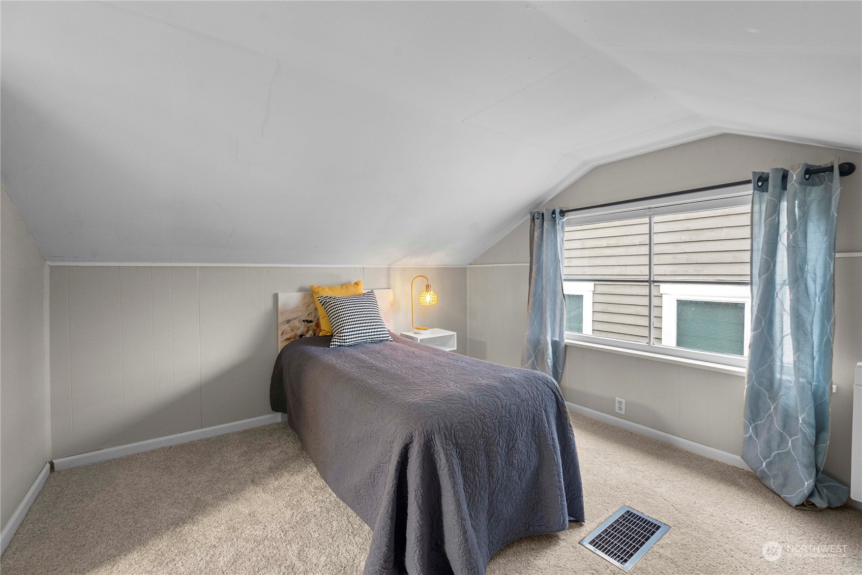 1407 Nw 61st Street Property Photo 15