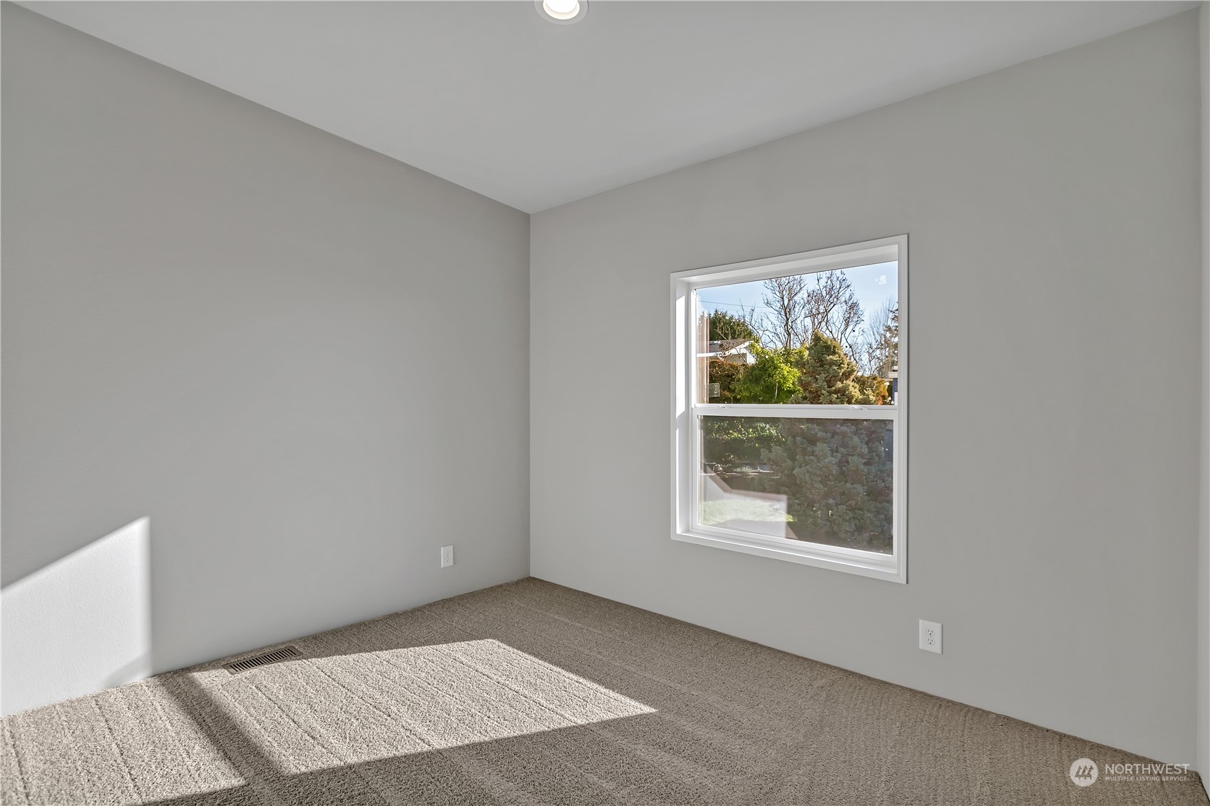 18100 36th Avenue 389 Property Photo 16