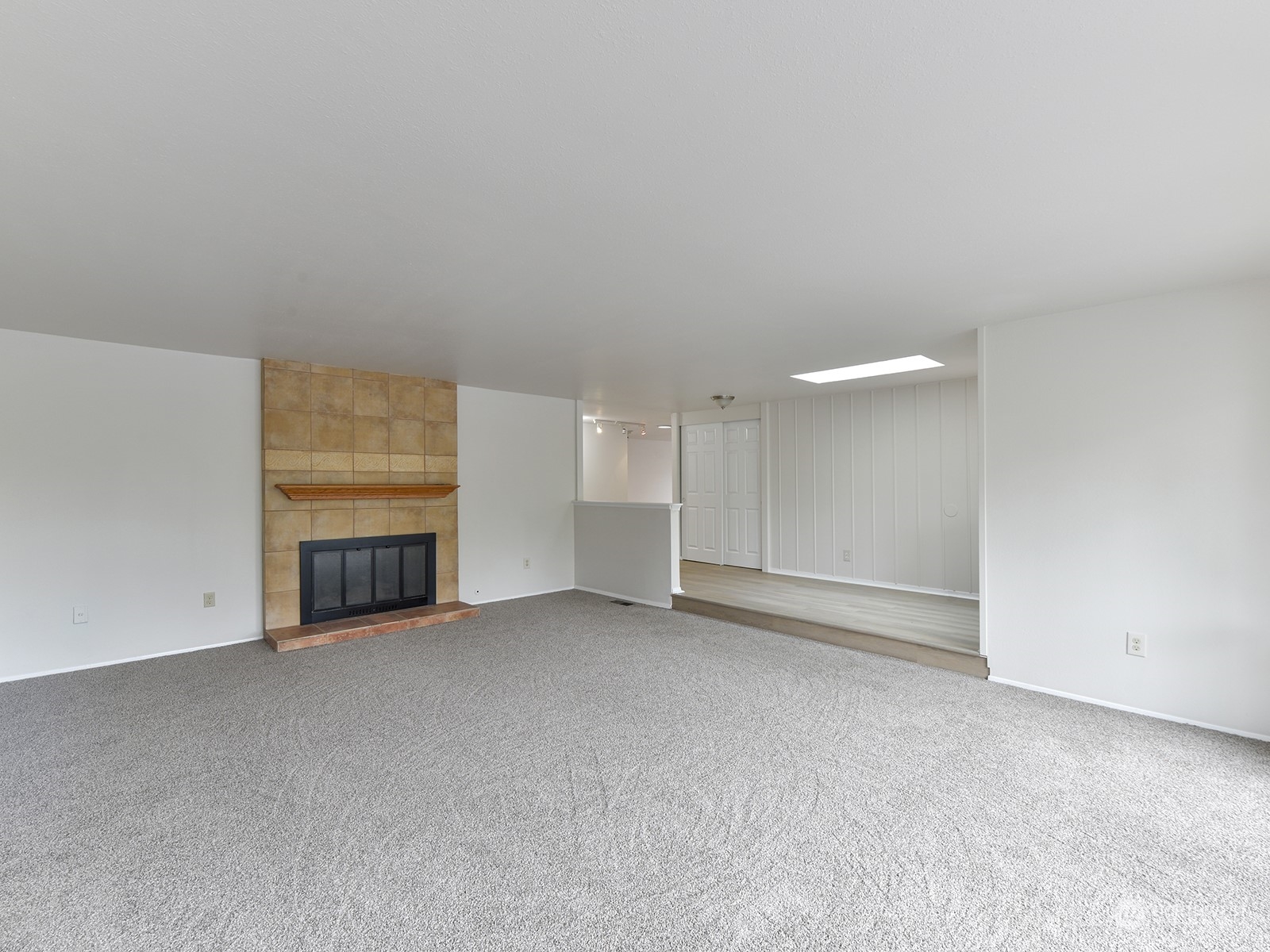 8208 Sapphire Drive Property Photo 5