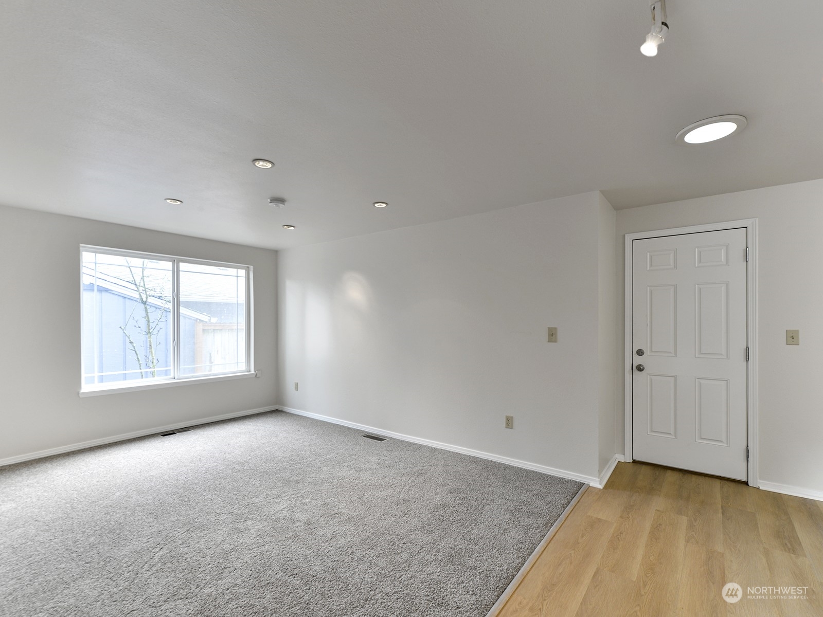 8208 Sapphire Drive Property Photo 14