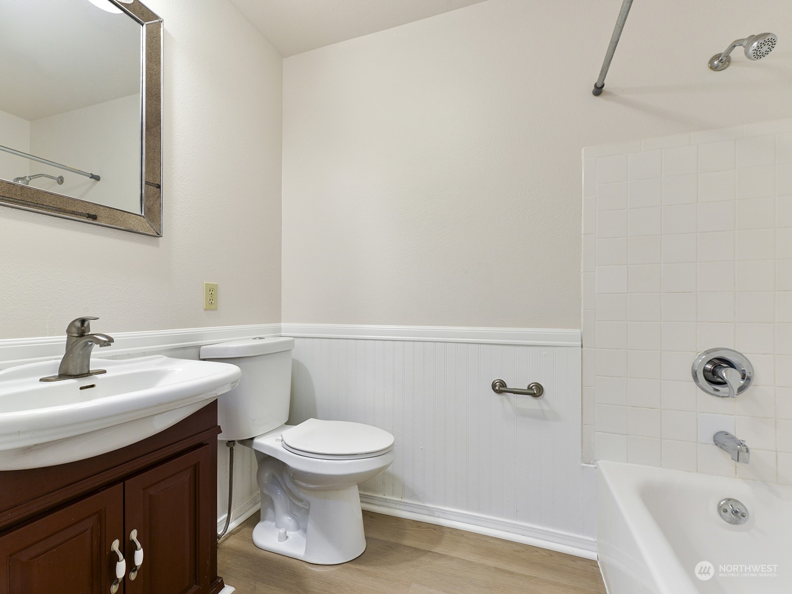 8208 Sapphire Drive Property Photo 24