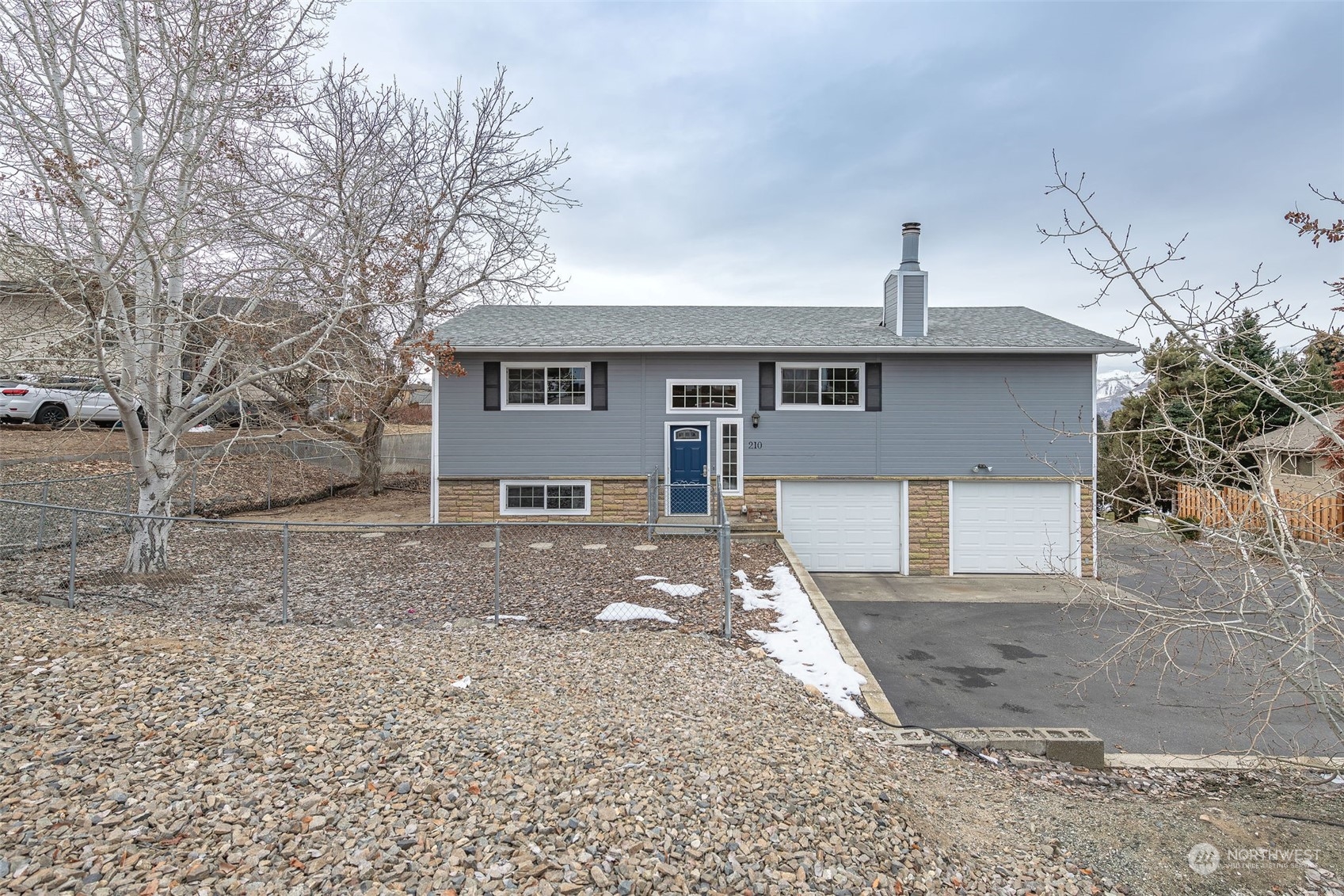 210 Stull Ct Property Photo