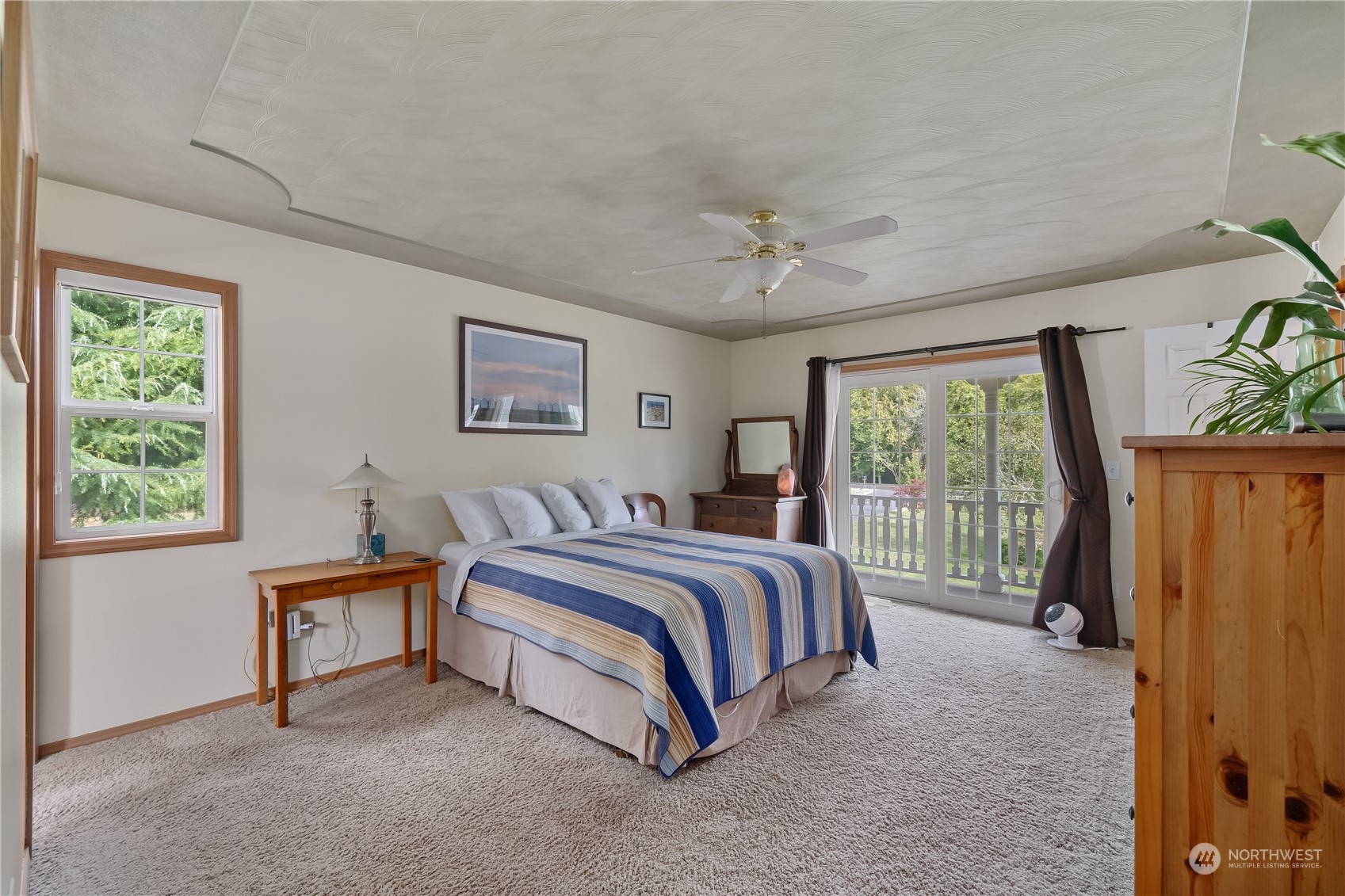 8019 Fairview Road Property Photo 15