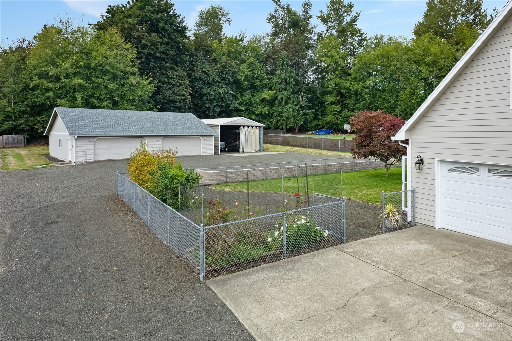 8019 Fairview Road Property Photo 30