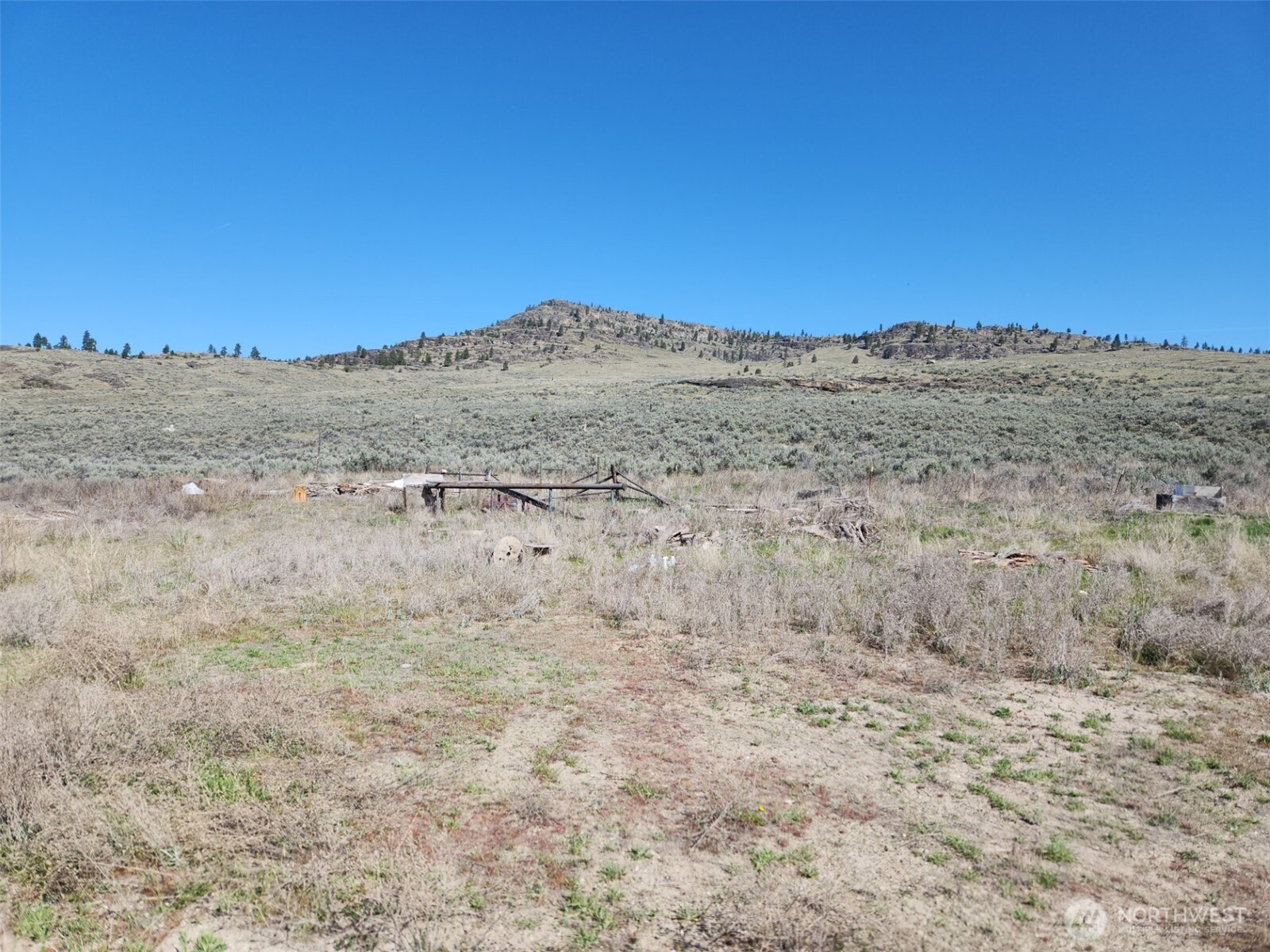 851 Highway 20 Property Photo 2