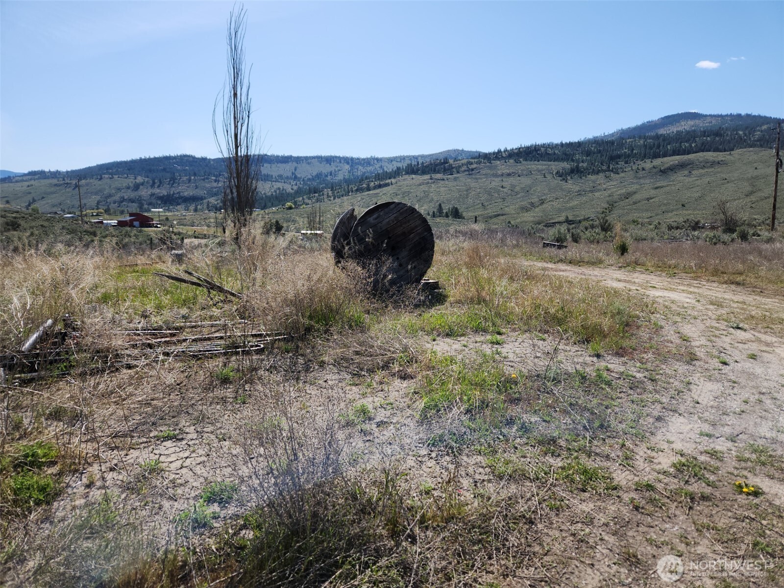 851 Highway 20 Property Photo 5