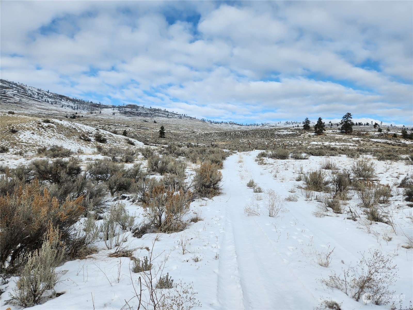 851 Highway 20 Property Photo 6