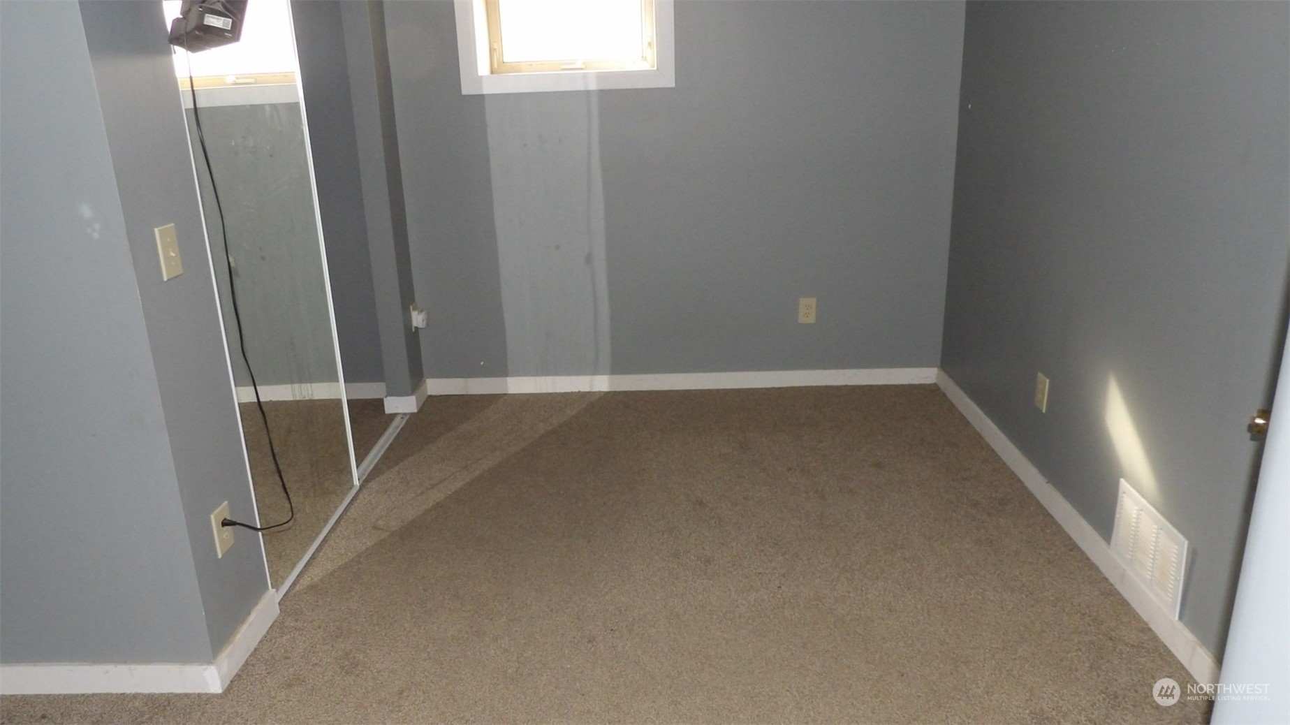 305 E 3rd Avenue Property Photo 13