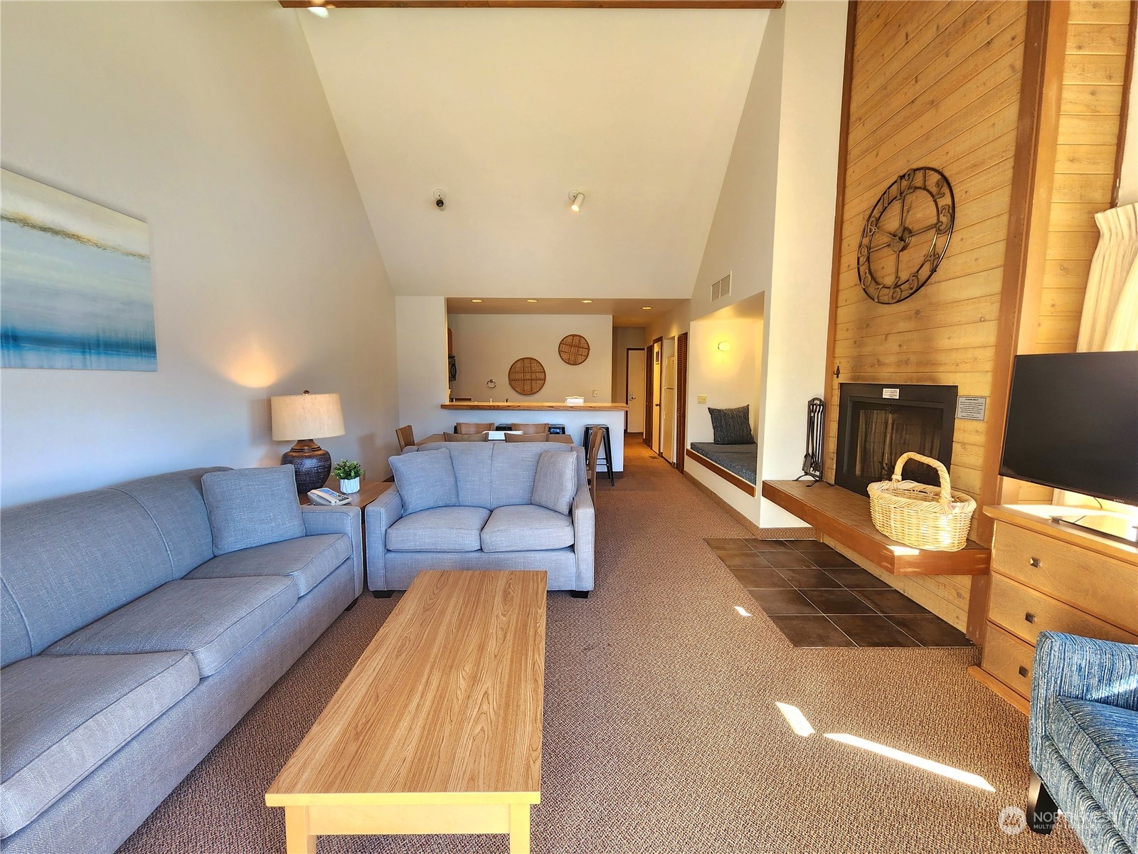 1 Nekquelekin 446-a Property Photo 5
