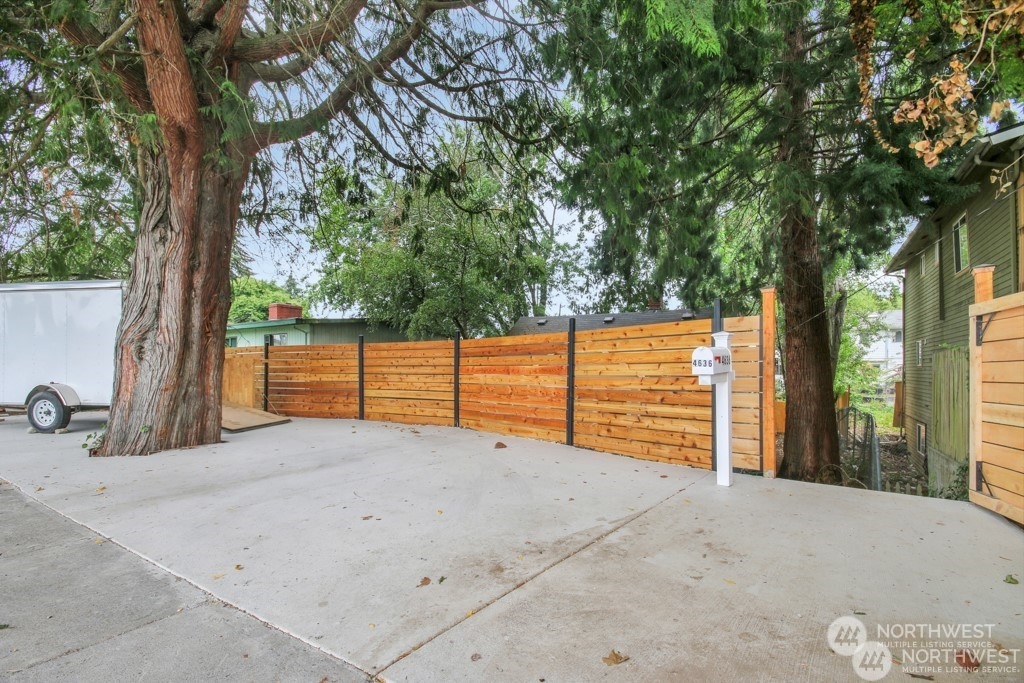 4636 S Othello Property Photo 25