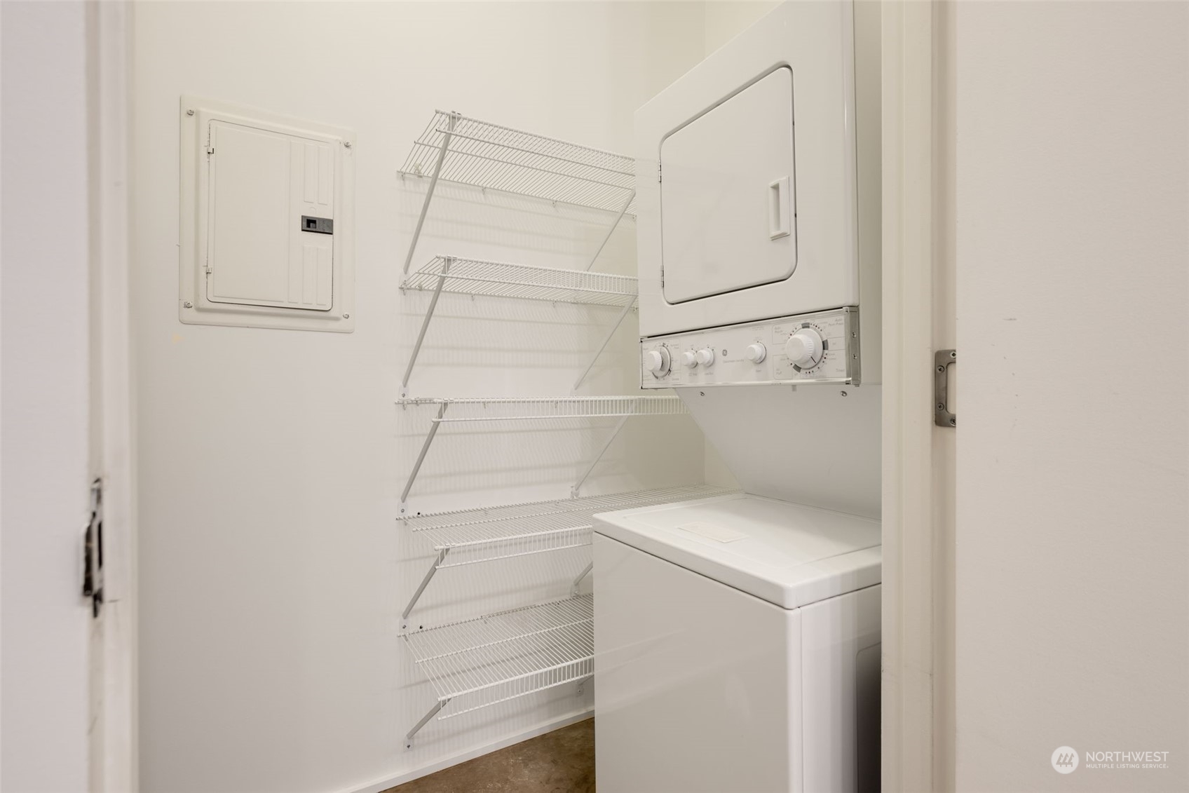 1111 E Pike Street 206 Property Photo 18