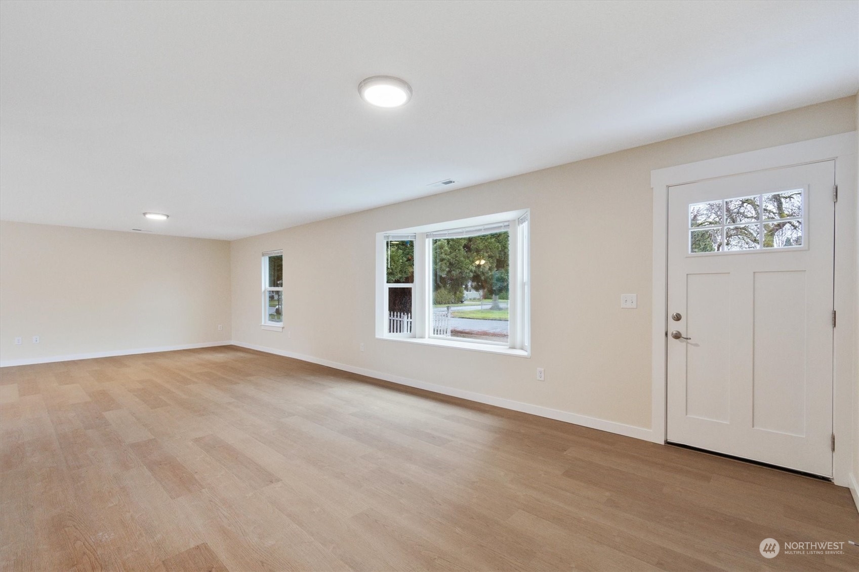 2225 48th Property Photo 5