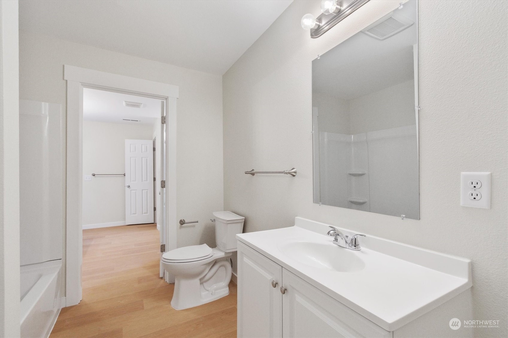 2225 48th Property Photo 12
