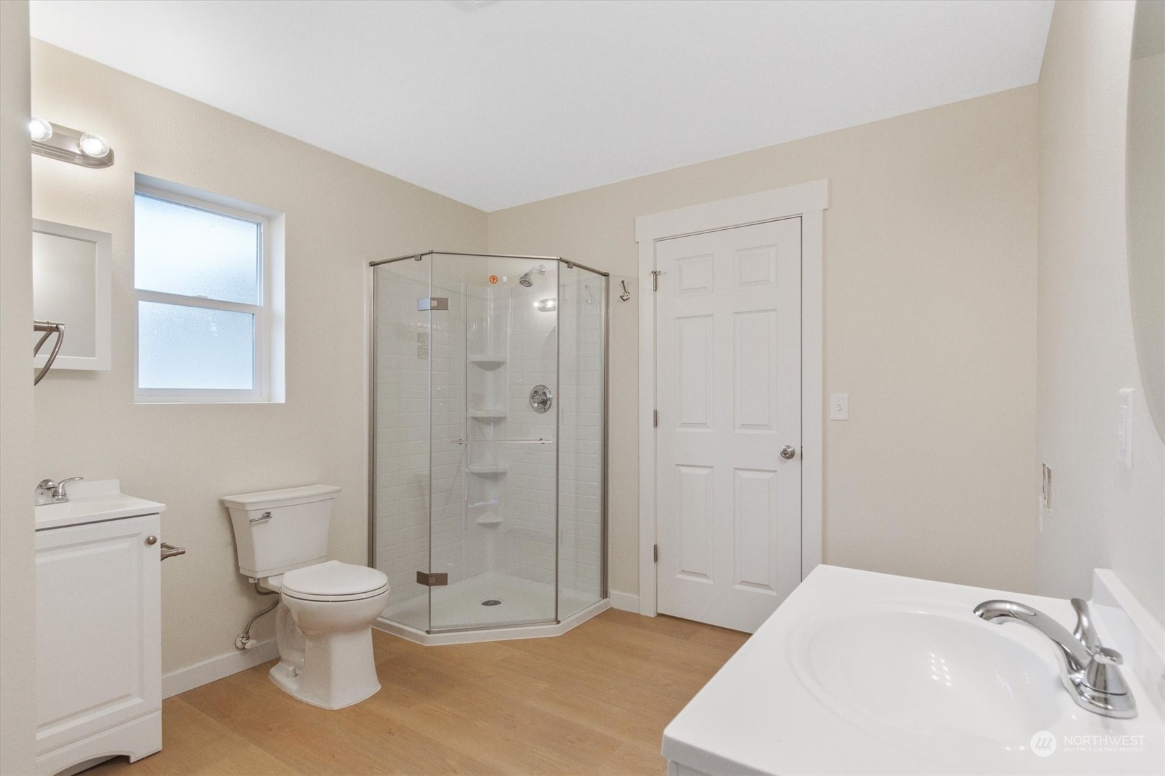 2225 48th Property Photo 13