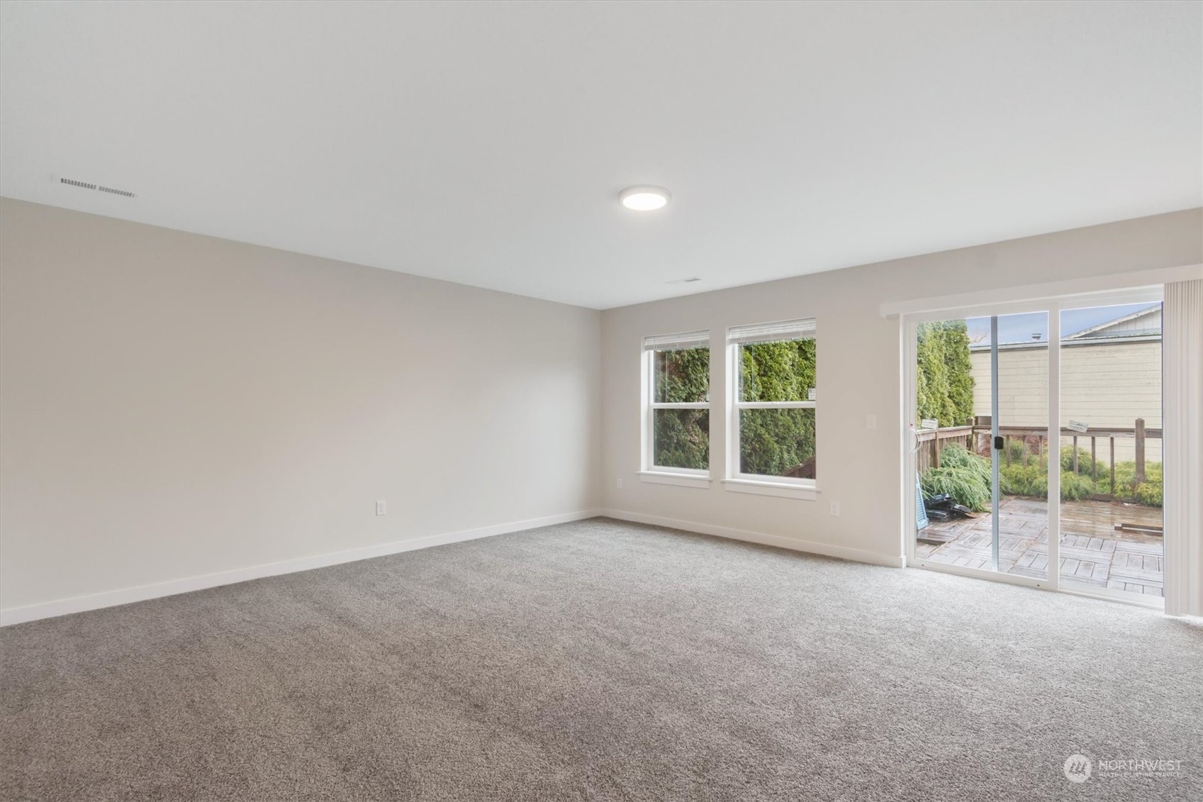 2225 48th Property Photo 14
