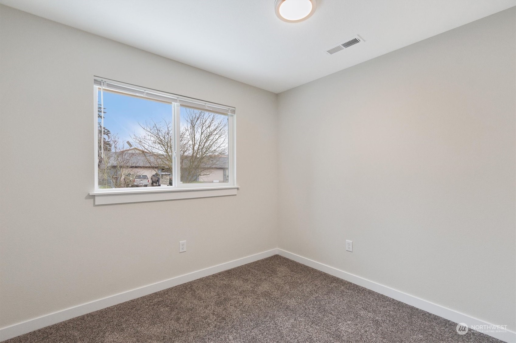2225 48th Property Photo 17
