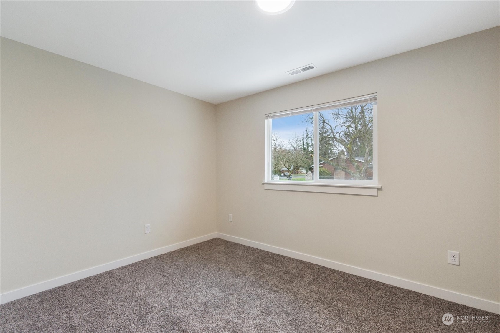 2225 48th Property Photo 19