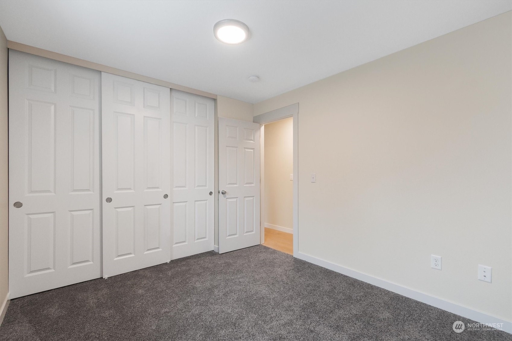 2225 48th Property Photo 20