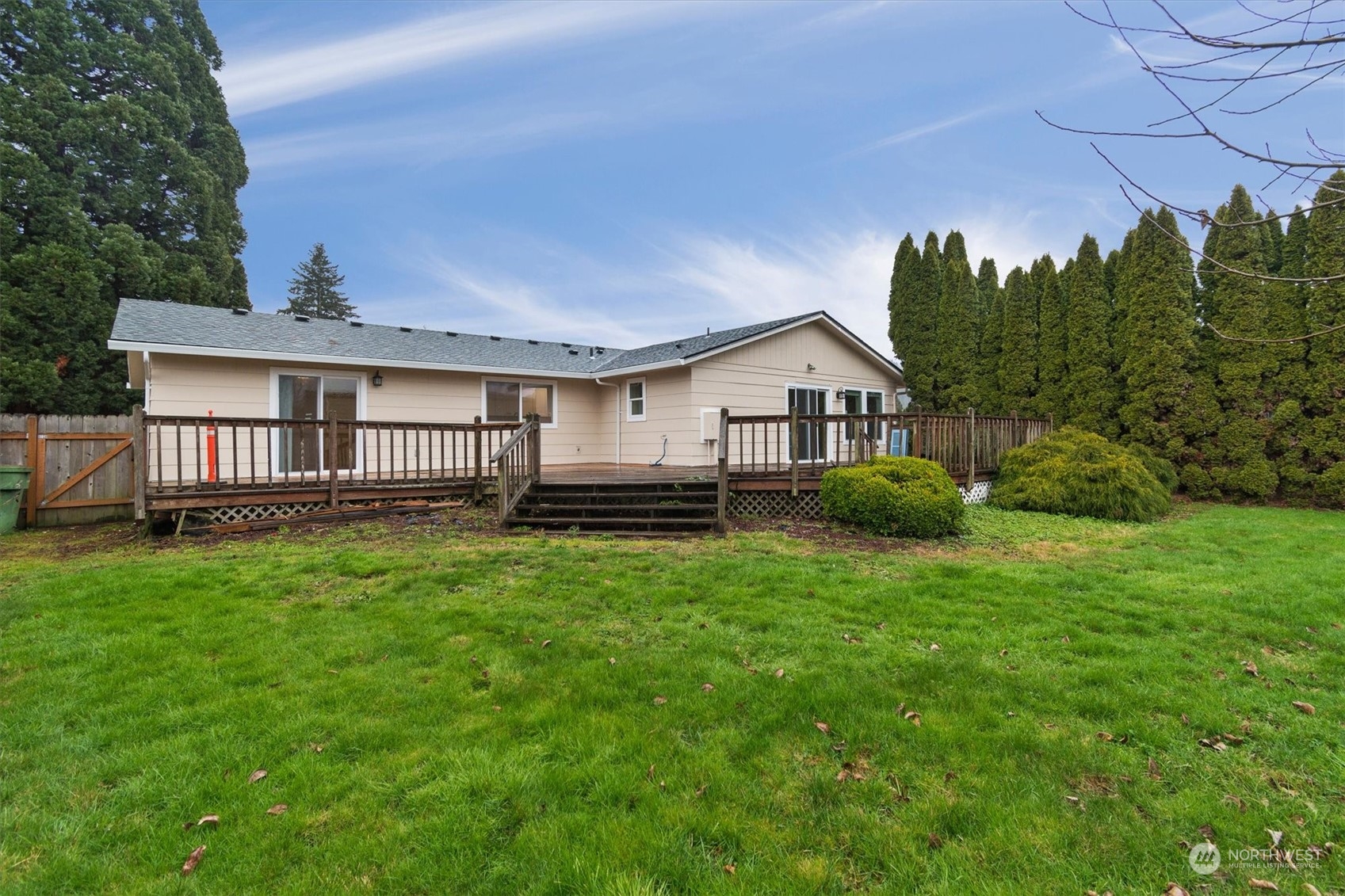 2225 48th Property Photo 22