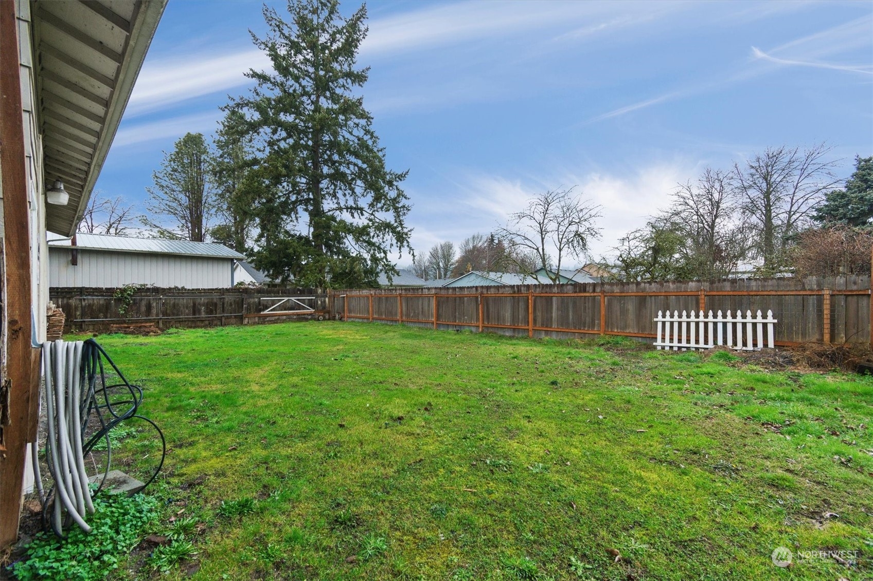 2225 48th Property Photo 24