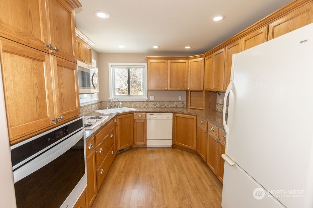 2351 Hawk Drive Property Photo 9