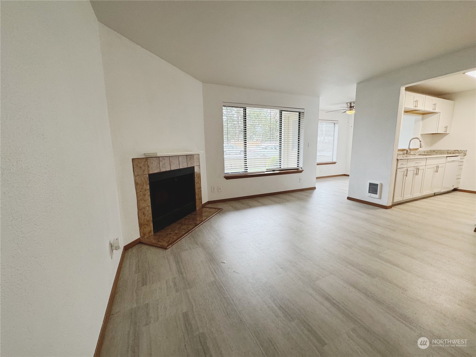 222 Ne Dogwood Street C-102 Property Photo 5