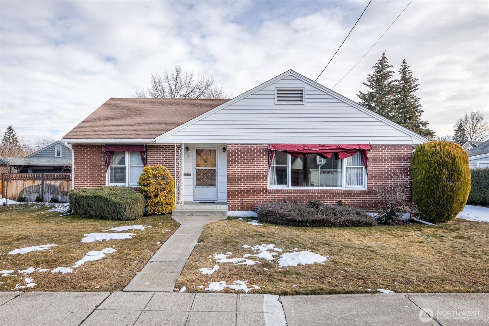 15 S Garfield Avenue Property Photo 1