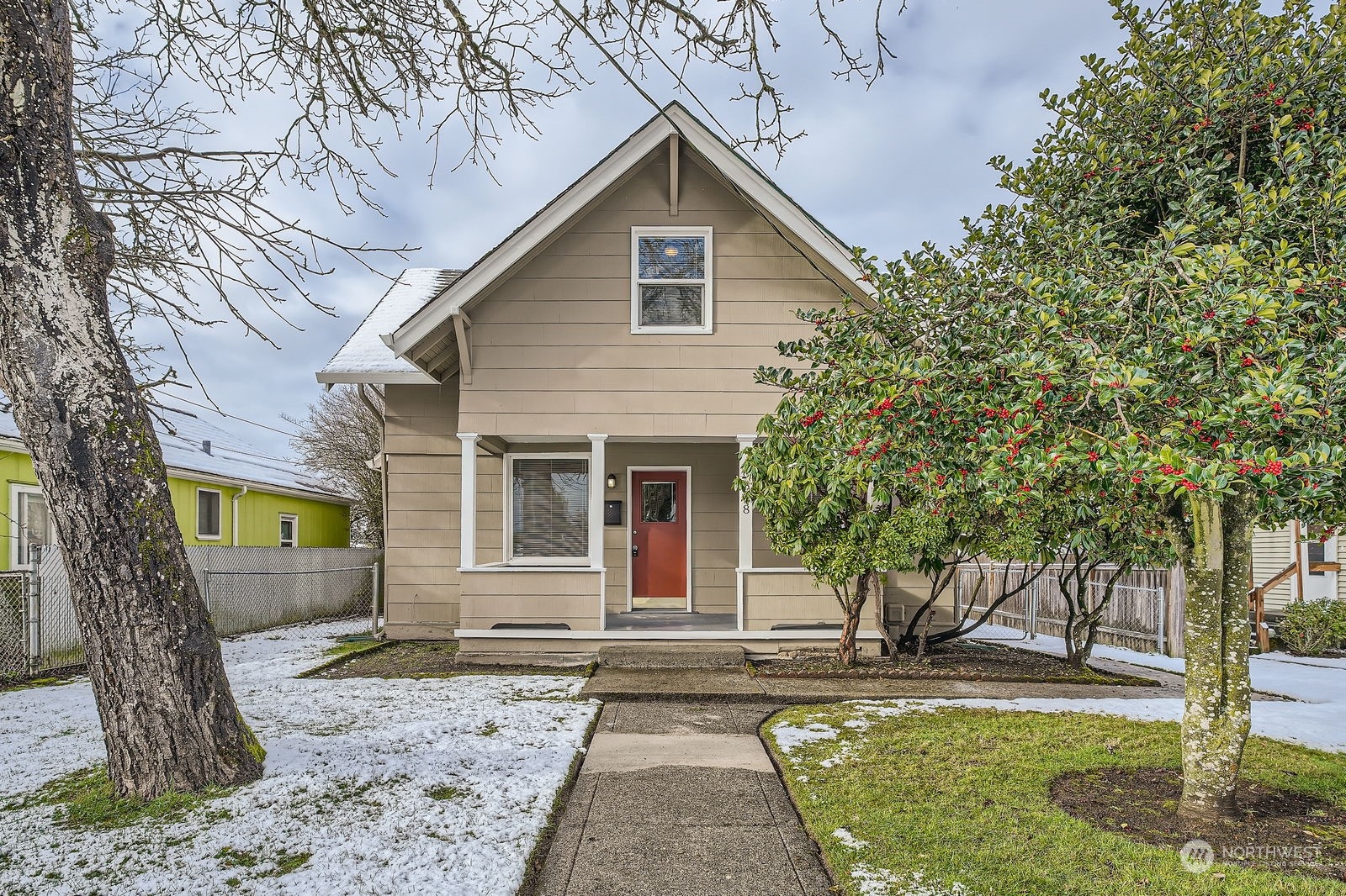 6838 S Park Avenue Property Photo 1