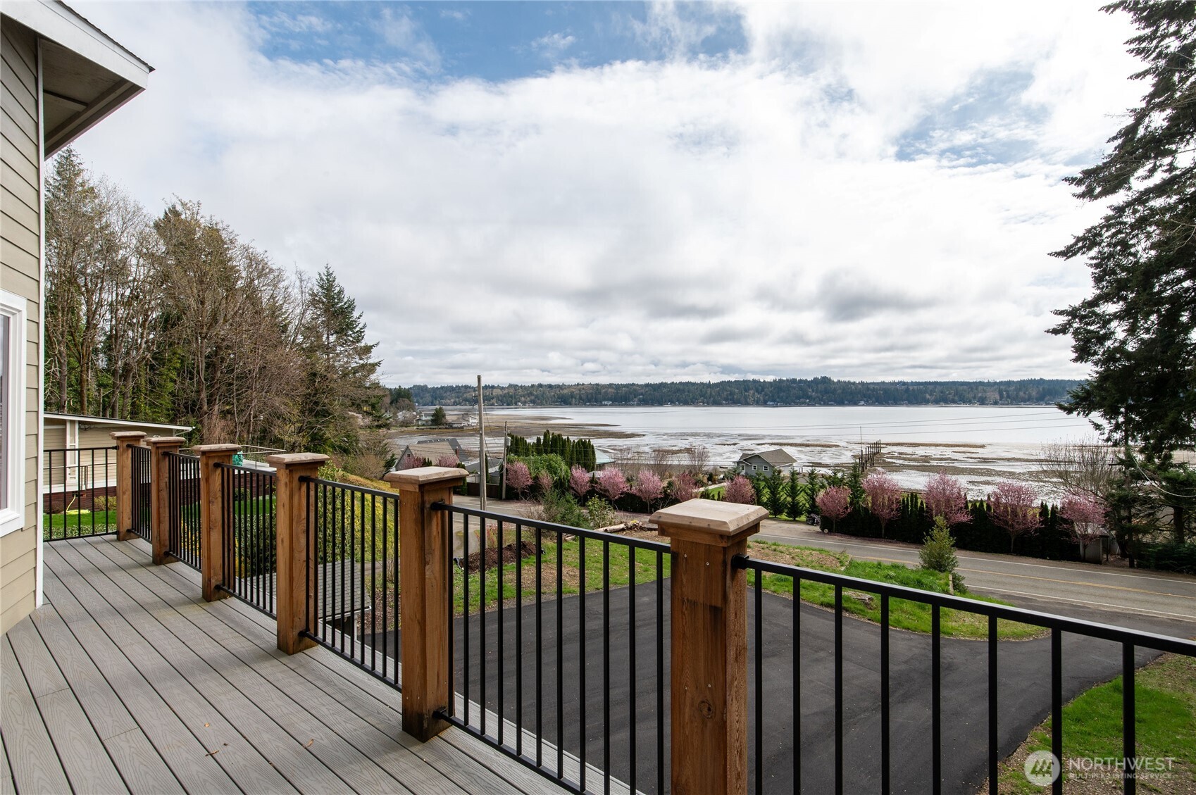 4090 Ne North Shore Road Property Photo