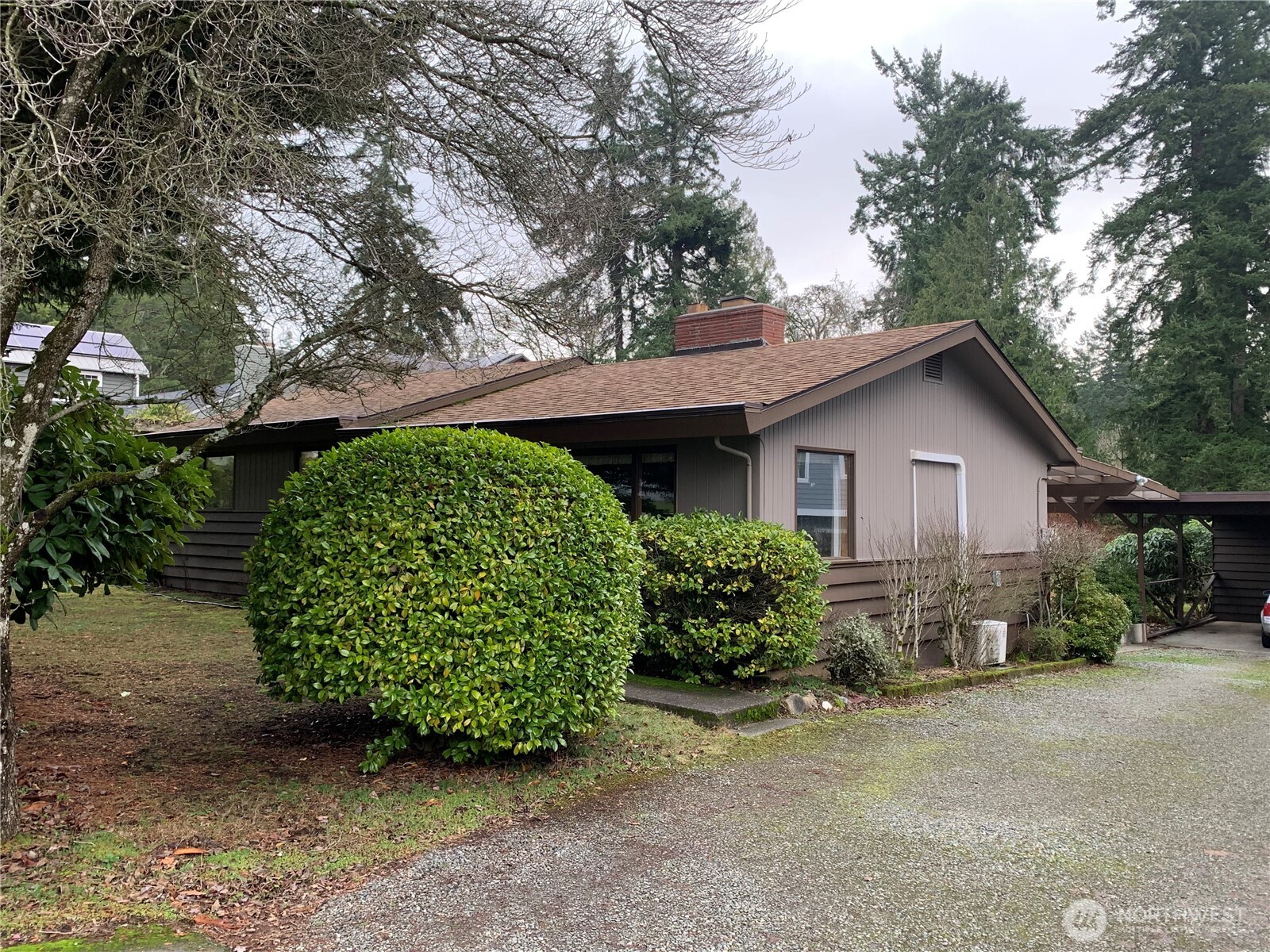 348 Ericksen Avenue Property Photo