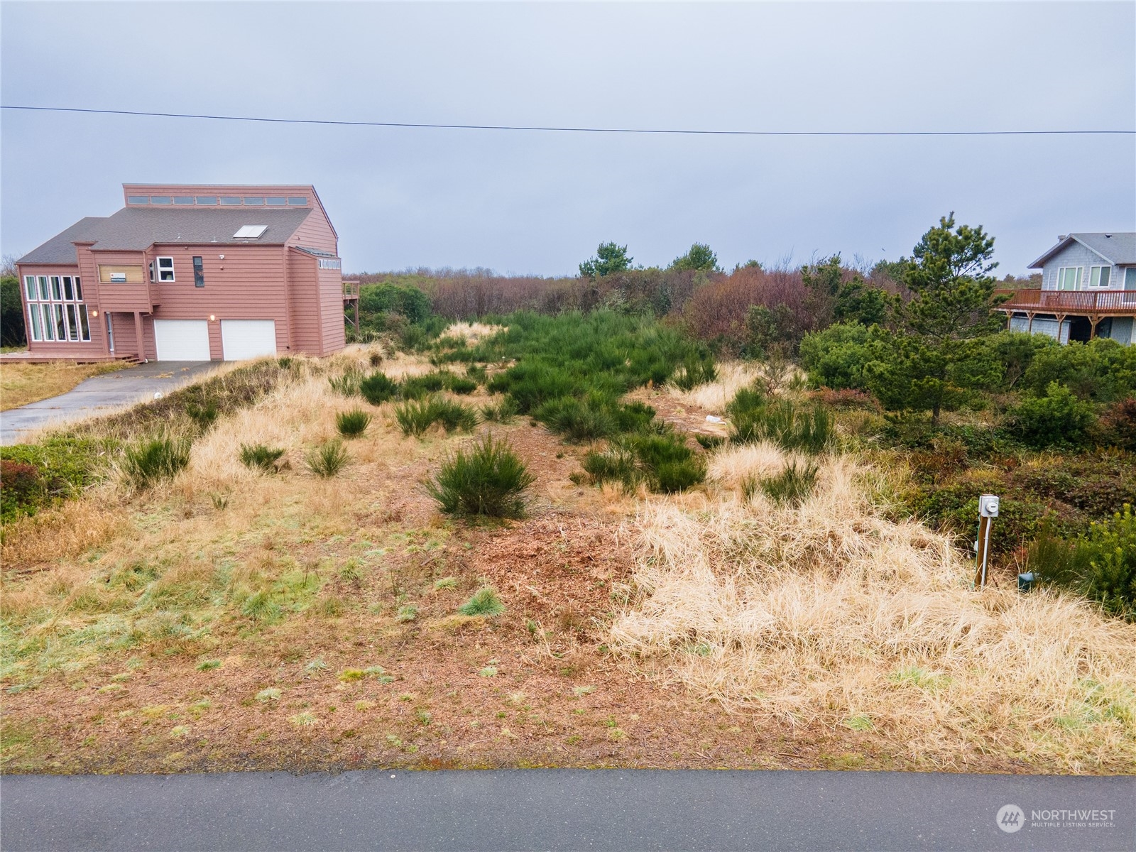 557 Sand Dune Avenue Property Photo 5