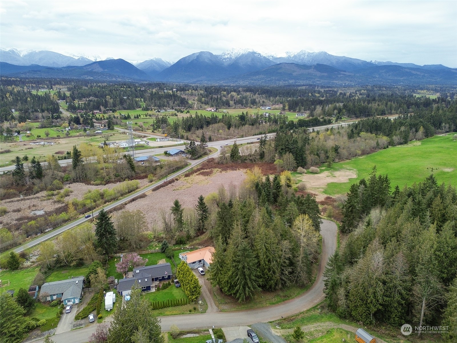 9999 Cedar Glen Lane Property Photo 4