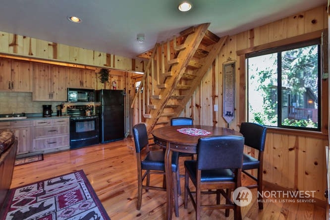 9864 E Leavenworth Road Property Photo 24