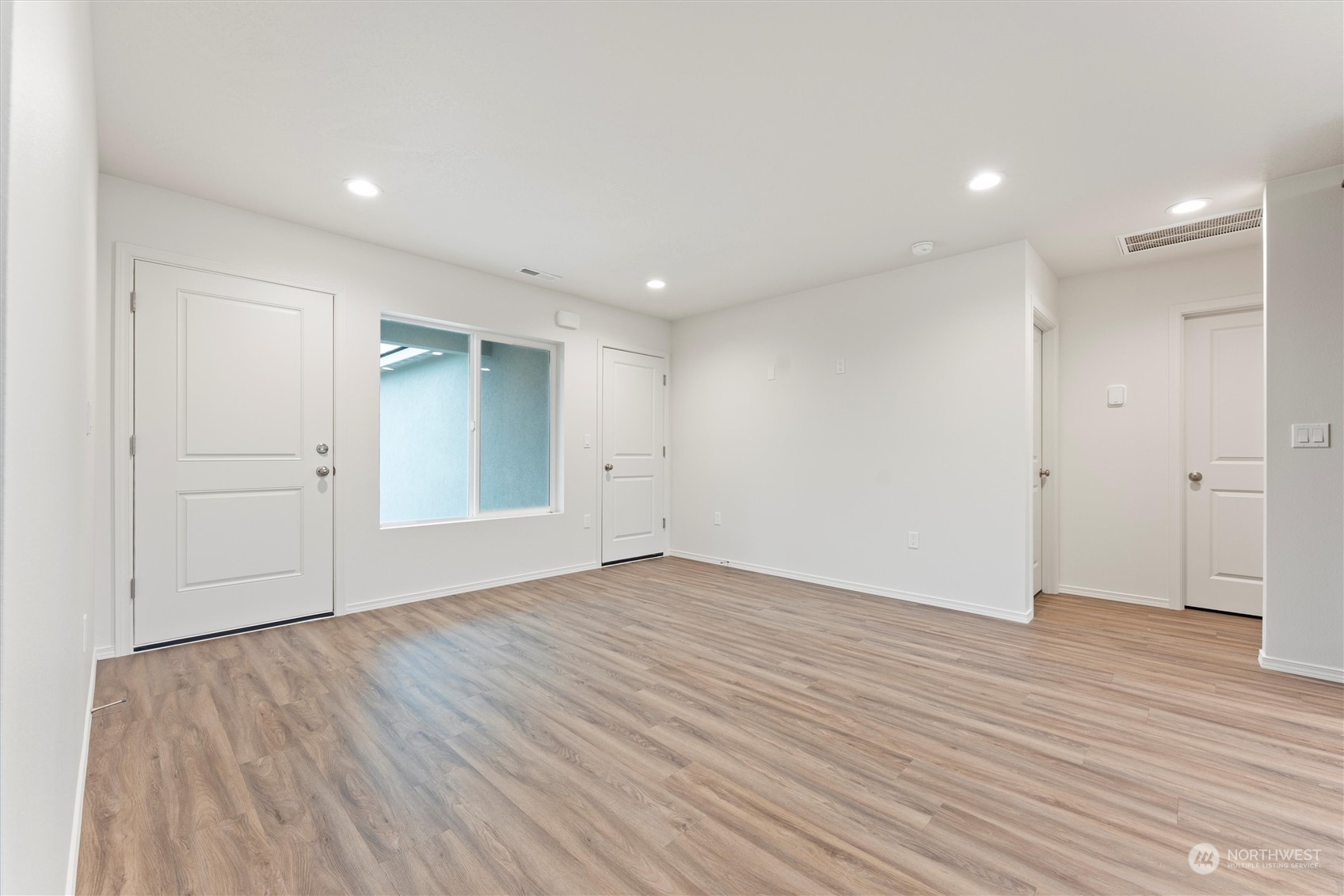 204 Cherry Street Property Photo 5