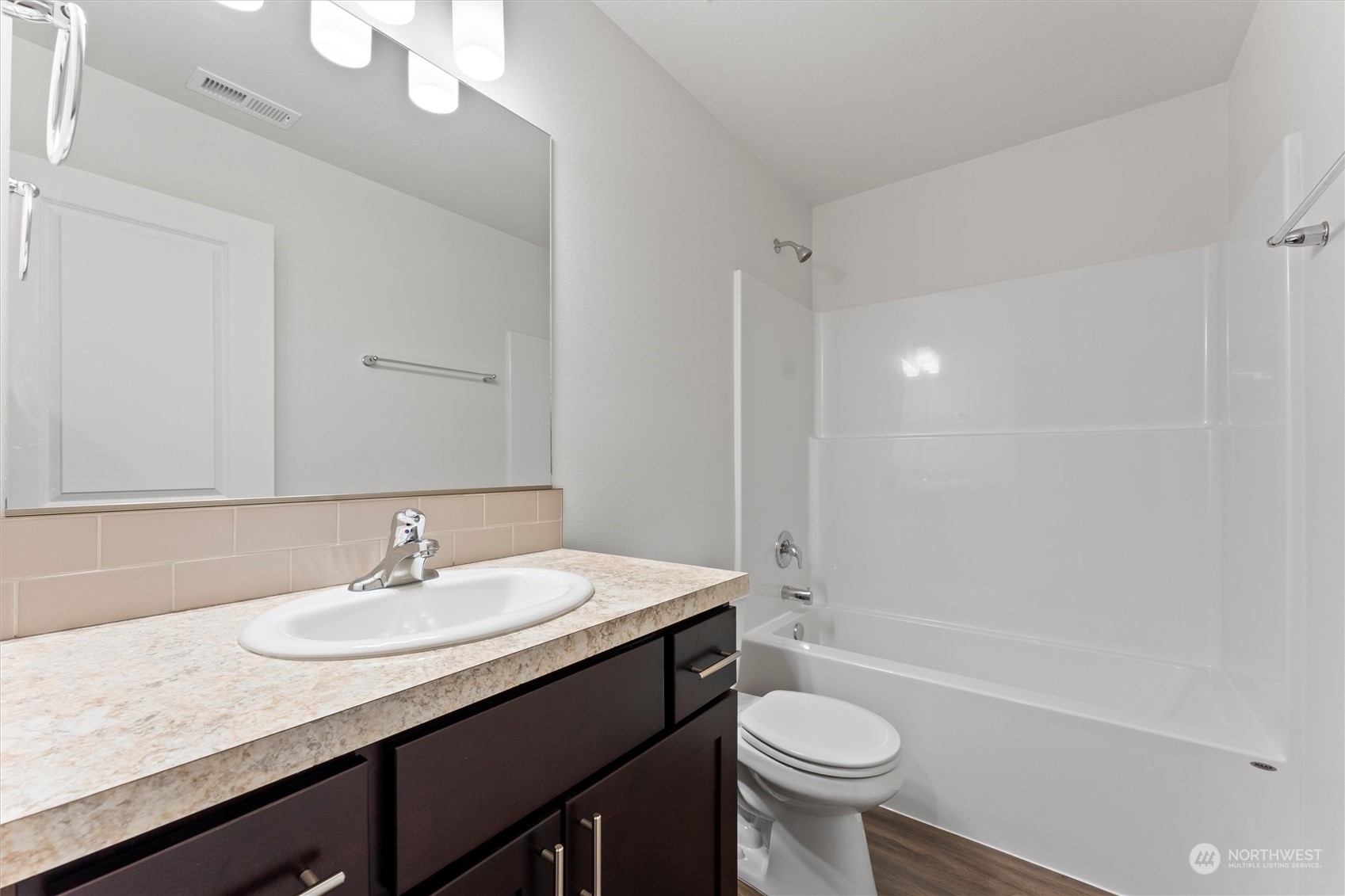 204 Cherry Street Property Photo 16