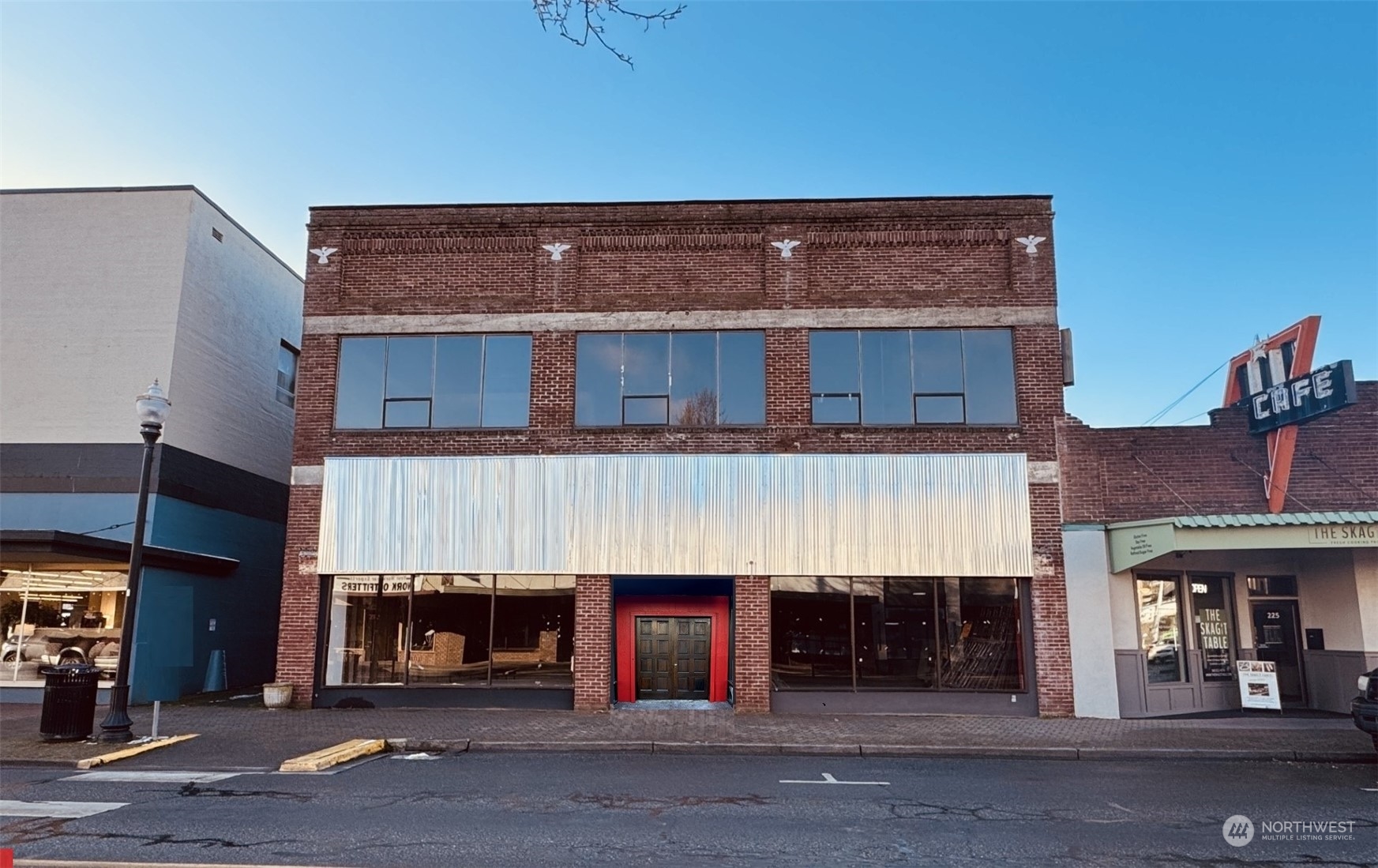 307 S 1st Street Property Photo 1