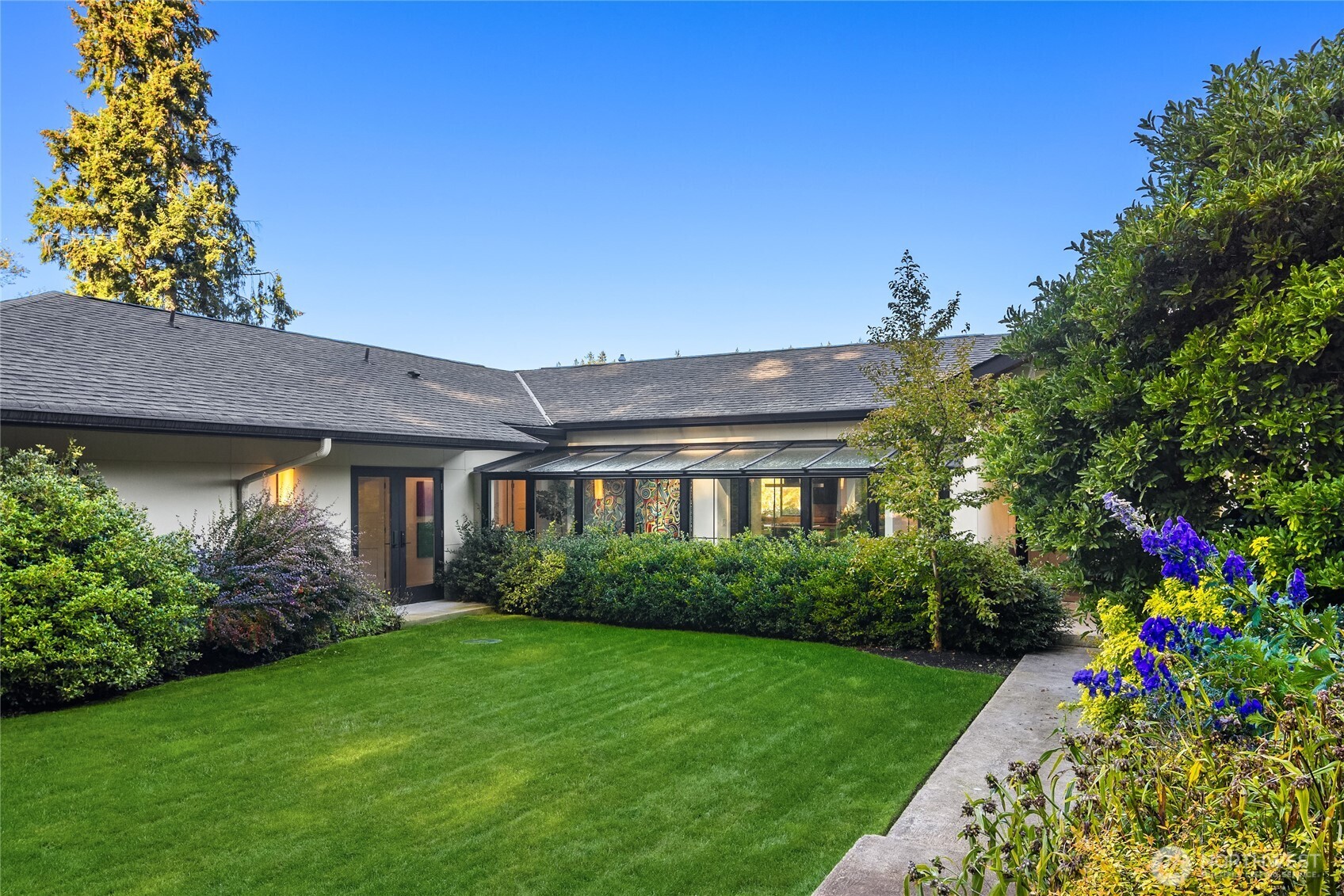 5482 Fletcher Landing Property Photo 4
