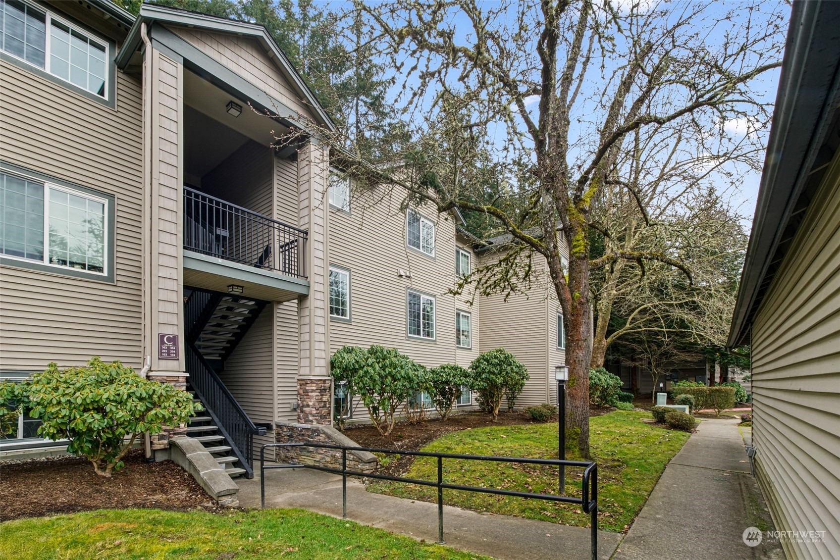 25025 Se Klahanie Boulevard C303 Property Photo