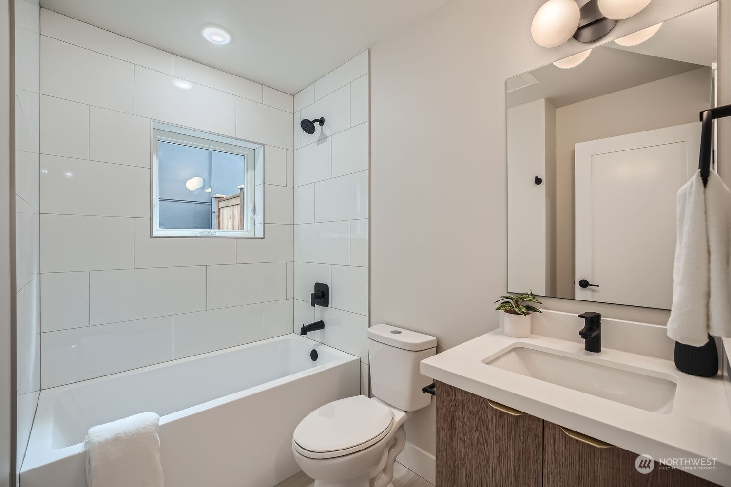 5119 S Brandon Street B Property Photo 19