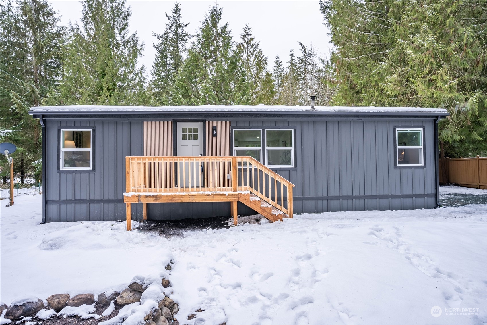 42118 Cedar Street Property Photo