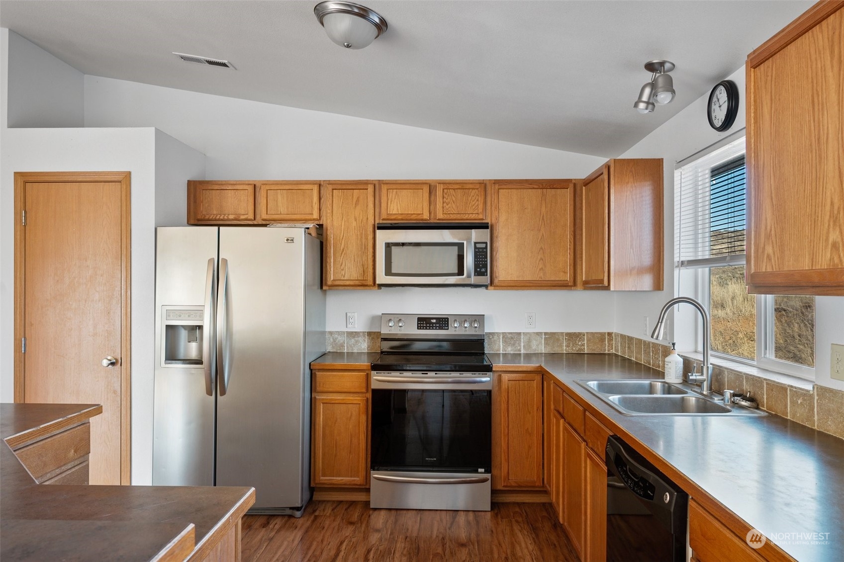 100 Grace Way Property Photo 27