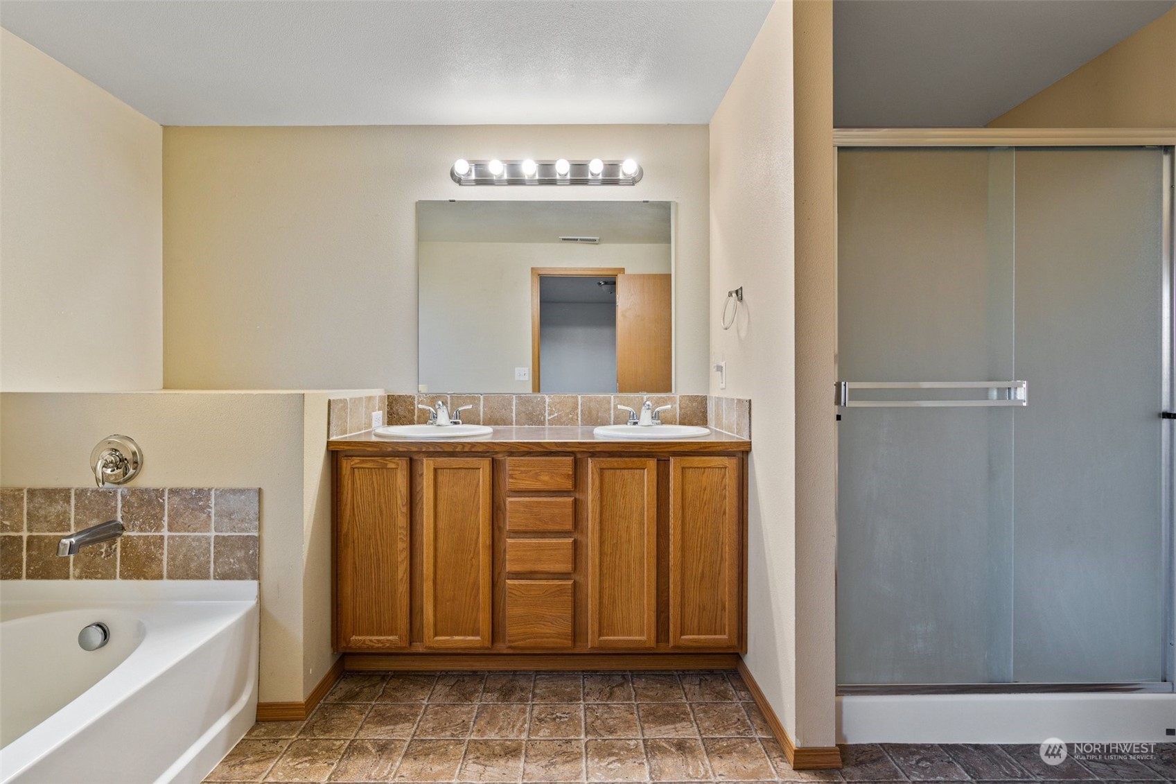 100 Grace Way Property Photo 31