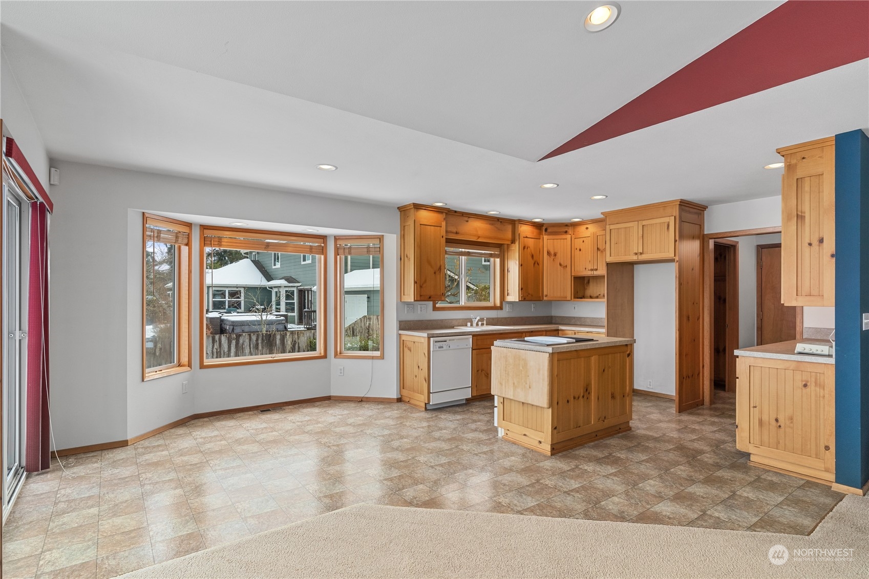 912 Bell Drive Property Photo 13